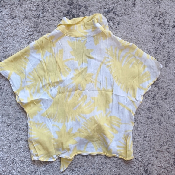 ARITZIA Front tie blouse - Picture 8 of 11